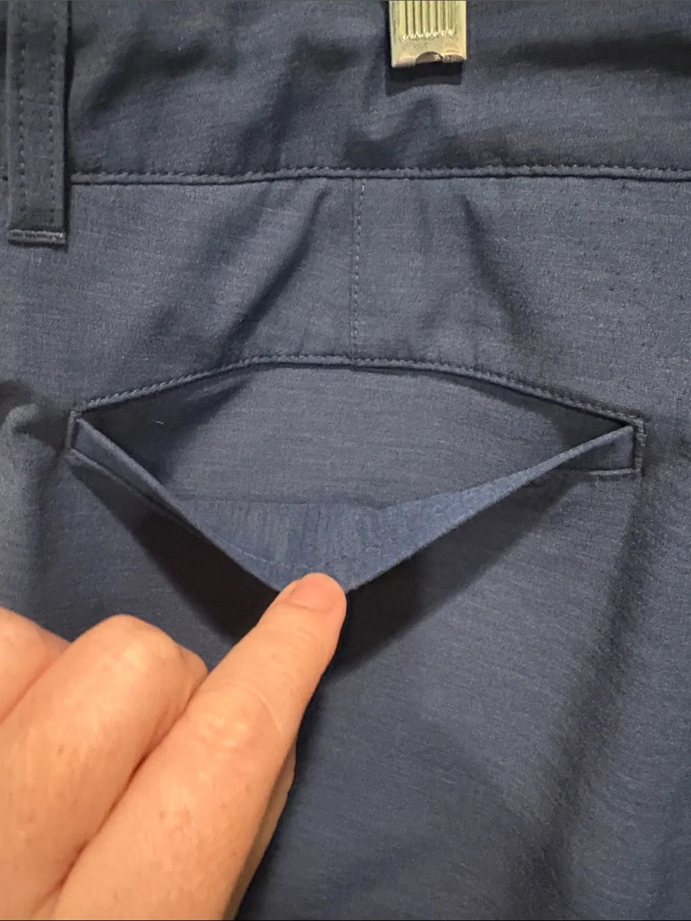 Faherty - All Day Belt Loop Shorts. 9 inch inseam. Navy Blue. Size 38. MSC0012